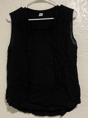 Old Navy Black Sleeveless Tie-Neck Tank Top